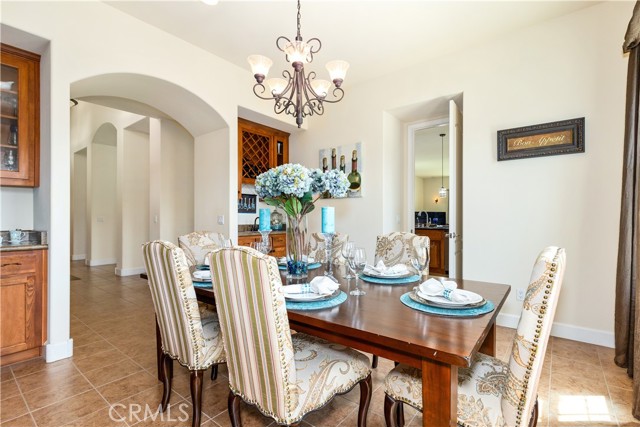 Detail Gallery Image 18 of 65 For 941 Vista Cerro Dr, Paso Robles,  CA 93446 - 4 Beds | 2/1 Baths