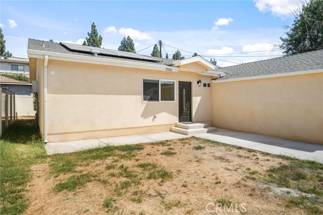 17121 Kingsbury Street, Granada Hills CA: https://media.crmls.org/medias/a6bb0777-51fe-48e3-8c74-95a5ba3a902f.jpg