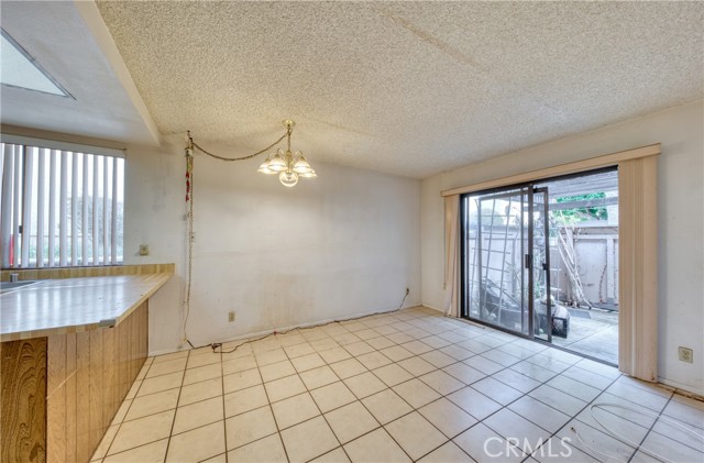 Detail Gallery Image 9 of 33 For 267 Linwood Ave #E,  Monrovia,  CA 91016 - 2 Beds | 2/1 Baths