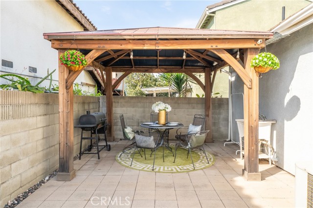 Image 19 of 41 For 3819 Foster Avenue