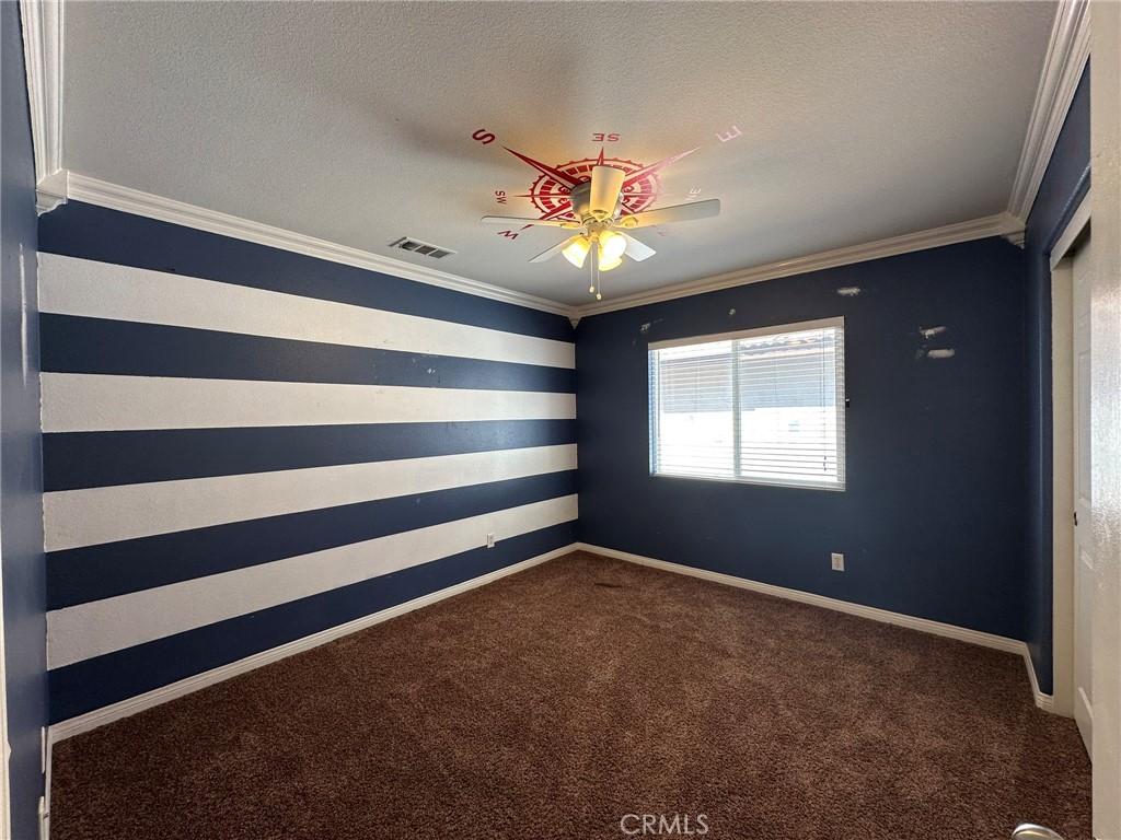 https://media.crmls.org/medias/a6bd6b26-b2fd-4106-9247-dc963956df6f.jpg?preset=X-Large