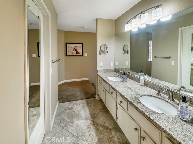 Image 11 of 20 For 24395 Landover Road 155