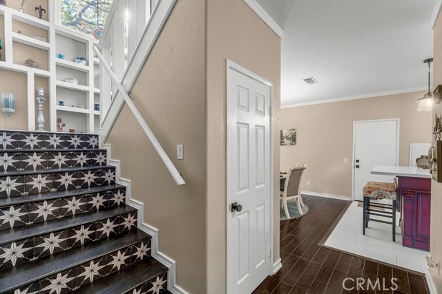 Detail Gallery Image 9 of 34 For 1360 Ashton Park Ln, Newbury Park,  CA 91320 - 3 Beds | 2/1 Baths