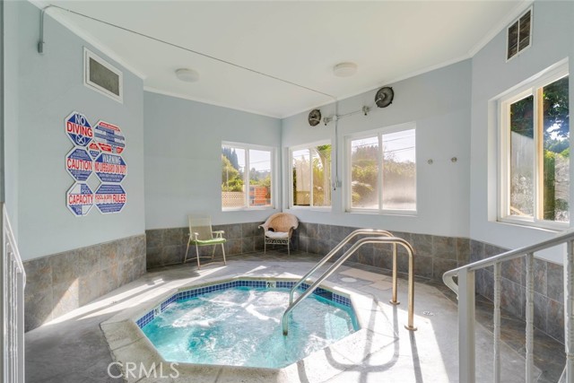 Detail Gallery Image 12 of 36 For 4430 Noble Ave #202,  Sherman Oaks,  CA 91403 - 2 Beds | 2 Baths