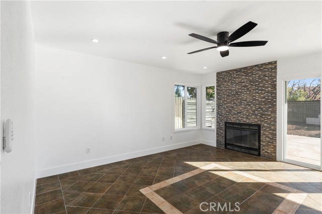 Detail Gallery Image 32 of 46 For 6107 Cartagena Ave, Bakersfield,  CA 93313 - 4 Beds | 3 Baths