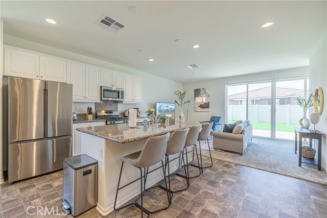 Detail Gallery Image 8 of 36 For 44149 Buckeye Ct, Lancaster,  CA 93536 - 3 Beds | 2 Baths