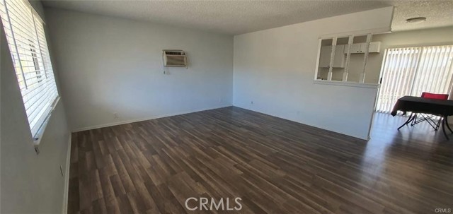20221 Zuni Road, Apple Valley CA: https://media.crmls.org/medias/a6c17676-3b41-4391-9fab-5a79c928ffb5.jpg