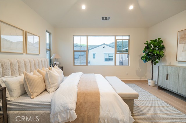 149 Somera, Irvine CA: https://media.crmls.org/medias/a6c17c3f-cba1-4958-829b-8e8512946bf6.jpg