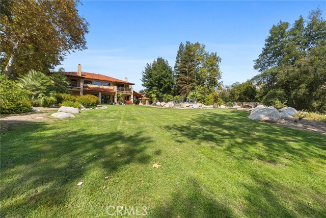 Detail Gallery Image 5 of 75 For 14025 Yokuts, Bakersfield,  CA 93306 - 4 Beds | 5 Baths