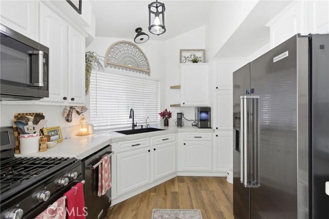 Detail Gallery Image 14 of 29 For 41454 Avenida De La Reina, Temecula,  CA 92592 - 3 Beds | 2 Baths