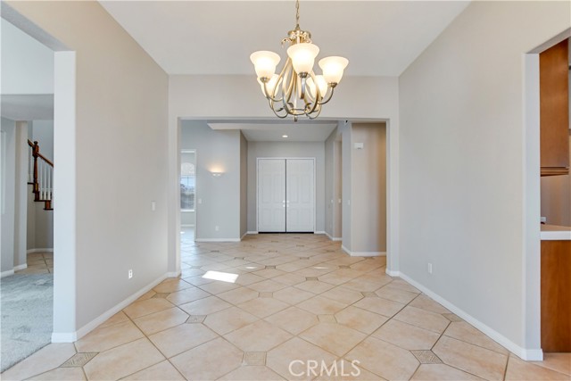 Detail Gallery Image 14 of 75 For 18614 Glass Mountain Dr, Riverside,  CA 92504 - 4 Beds | 3/1 Baths