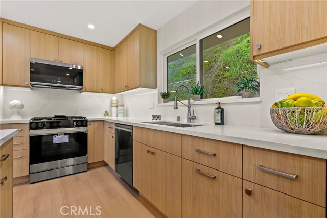 Detail Gallery Image 30 of 66 For 981 Glen Oaks, Pasadena,  CA 91105 - 3 Beds | 3 Baths