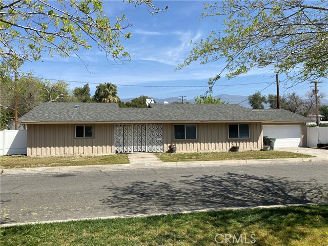 296 E Edgehill Rd, San Bernardino, CA 92404