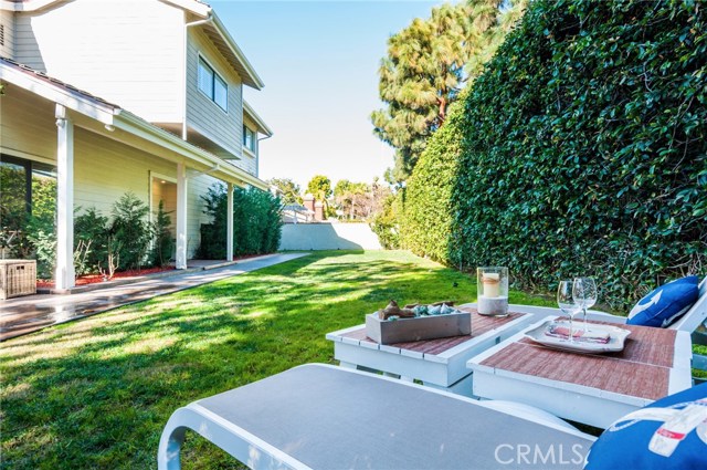 24 Bermuda Court, Manhattan Beach, California 90266, 3 Bedrooms Bedrooms, ,1 BathroomBathrooms,Residential,Sold,Bermuda,SB17026195