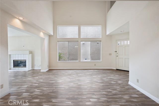 Detail Gallery Image 5 of 26 For 24687 Calle Largo, Calabasas,  CA 91302 - 4 Beds | 3 Baths