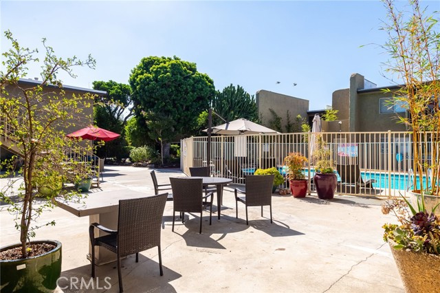 Detail Gallery Image 6 of 31 For 4727 W 147th St #202,  Lawndale,  CA 90260 - 2 Beds | 2 Baths