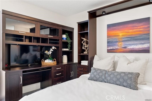 1750 E Ocean Boulevard, Long Beach CA: https://media.crmls.org/medias/a6c4f82d-55bd-4b94-8c72-15ad36adc021.jpg