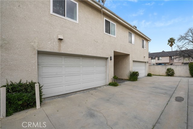 Detail Gallery Image 30 of 33 For 15801 Wyandotte St #109,  Lake Balboa,  CA 91406 - 3 Beds | 2/1 Baths