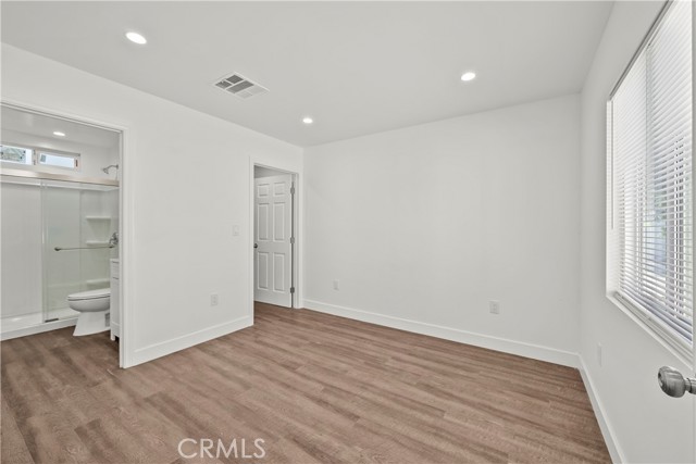 Detail Gallery Image 17 of 18 For 10558 Laurel Canyon Blvd, Pacoima,  CA 91331 - 5 Beds | 3 Baths