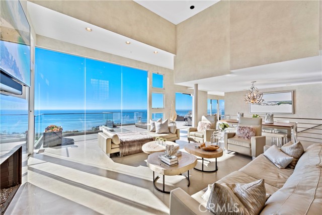 Detail Gallery Image 9 of 57 For 535 Dunnegan Dr, Laguna Beach,  CA 92651 - 4 Beds | 3/1 Baths