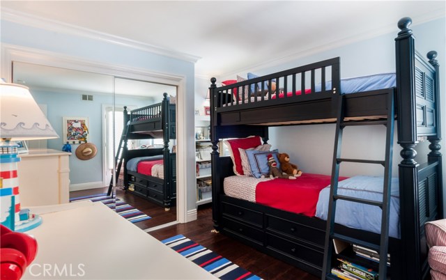 712 Manhattan Beach Boulevard, Manhattan Beach, California 90266, 3 Bedrooms Bedrooms, ,3 BathroomsBathrooms,Residential,Sold,Manhattan Beach,SB17051799