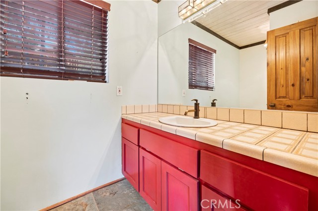 Detail Gallery Image 25 of 47 For 24863 Ponderosa, Idyllwild,  CA 92549 - 3 Beds | 2/1 Baths