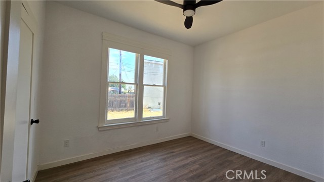 Detail Gallery Image 7 of 8 For 975 N Park a,  Long Beach,  CA 90813 - 3 Beds | 1 Baths