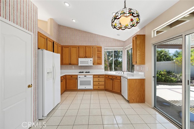 Detail Gallery Image 18 of 53 For 32176 Corte Florecita, Temecula,  CA 92592 - 3 Beds | 2 Baths