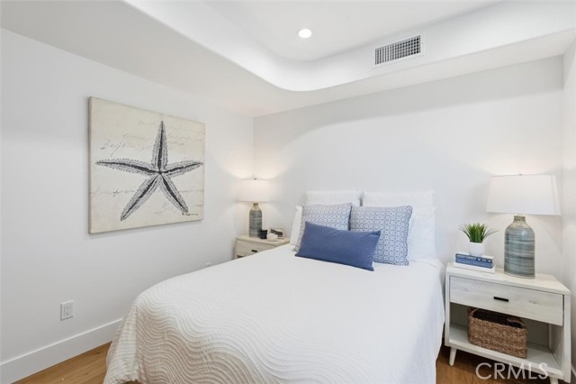 Detail Gallery Image 27 of 41 For 617 N Irena Ave a,  Redondo Beach,  CA 90277 - 4 Beds | 3/1 Baths