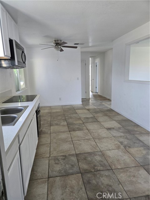 Detail Gallery Image 10 of 19 For 902 Boxwood Ln, Lemoore,  CA 93245 - 3 Beds | 2 Baths