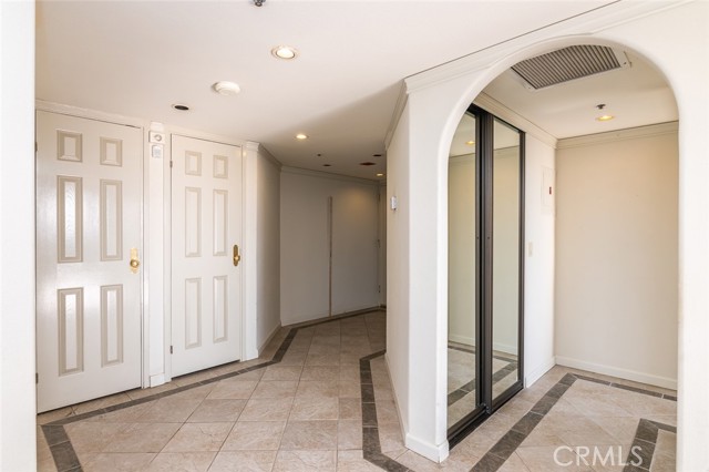 345 Pioneer Drive, 1705 photo 11
