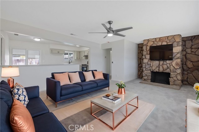 Detail Gallery Image 9 of 44 For 955 W San Gabriel Ave, Clovis,  CA 93612 - 2 Beds | 1 Baths