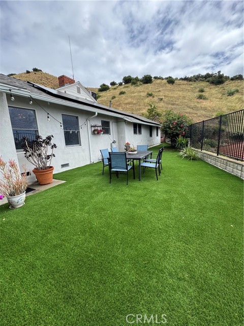 Detail Gallery Image 33 of 34 For 924 Irving Dr, Burbank,  CA 91504 - 4 Beds | 3 Baths