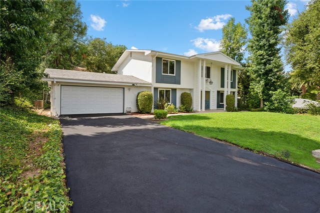 5789 Fairhaven Avenue, Woodland Hills CA: https://media.crmls.org/medias/a6ca1527-8083-42df-adba-f1909df21476.jpg