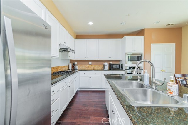 Detail Gallery Image 26 of 45 For 5891 Forest Oaks, Fontana,  CA 92336 - 6 Beds | 4/1 Baths