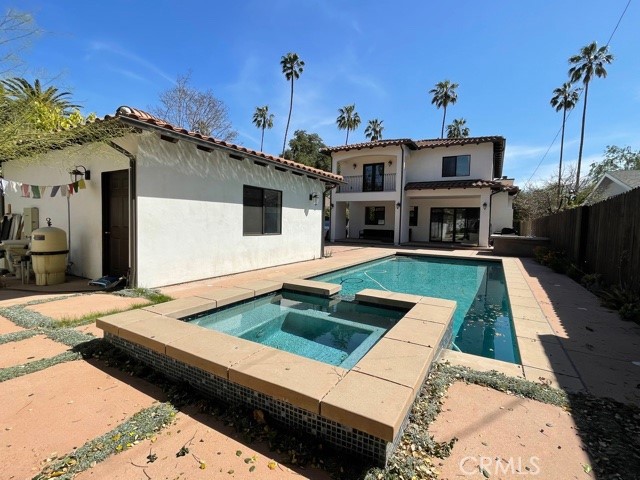 Detail Gallery Image 2 of 15 For 1717 Oakdale St, Pasadena,  CA 91106 - 4 Beds | 5 Baths