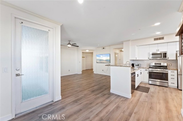 Detail Gallery Image 2 of 22 For 1801 E Katella #3027,  Anaheim,  CA 92805 - 2 Beds | 2 Baths