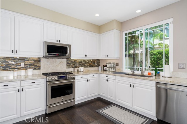 12931 Mackenzie Drive, Tustin CA: https://media.crmls.org/medias/a6cec6eb-4531-4f77-8c3a-80f61ae64b99.jpg