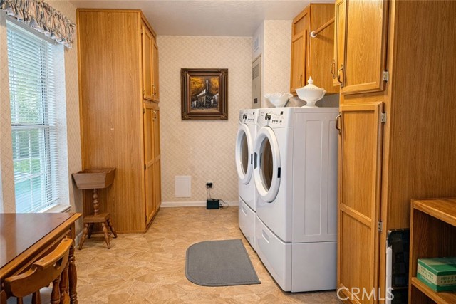 Detail Gallery Image 6 of 17 For 2050 Springfield #101,  Chico,  CA 95928 - 2 Beds | 2 Baths