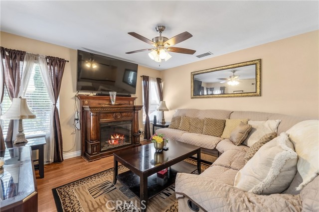 Detail Gallery Image 15 of 52 For 25454 Blackthorne Drive, Murrieta,  CA 92563 - 4 Beds | 3 Baths