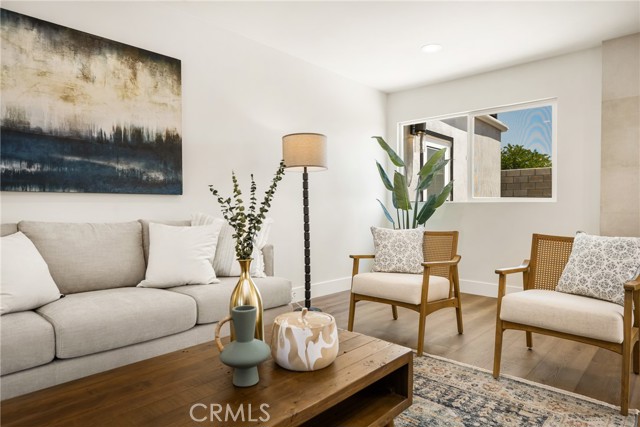9802 Effingham Drive, Huntington Beach CA: https://media.crmls.org/medias/a6d044e1-b001-469d-b6d0-31b203e5147c.jpg