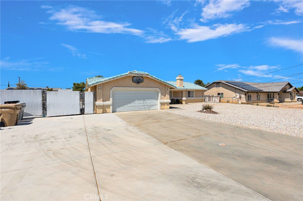 https://media.crmls.org/medias/a6d1184a-d016-4f4d-8074-94dff8f94c95.jpg?preset=X-Large