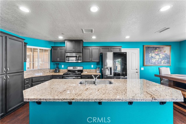 Detail Gallery Image 14 of 36 For 37068 Waltham Pl, Palmdale,  CA 93550 - 4 Beds | 2 Baths