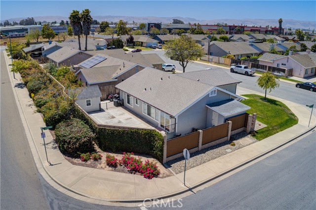 2130 Calle Mirasol, Santa Maria CA: https://media.crmls.org/medias/a6d1c686-8e6a-48de-a420-01be2a26c615.jpg