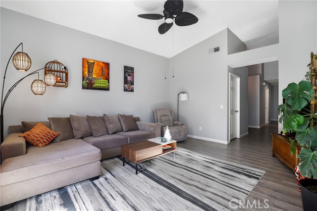 Detail Gallery Image 9 of 36 For 42302 58th, Lancaster,  CA 93536 - 4 Beds | 3 Baths