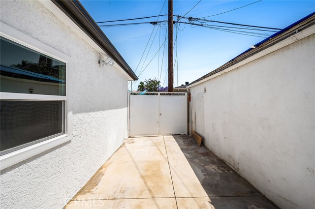 292 Covina Avenue, Long Beach CA: https://media.crmls.org/medias/a6d25877-3555-474e-bce0-56b768e24389.jpg