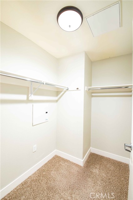 Detail Gallery Image 19 of 64 For 21301 Erwin St #237,  Woodland Hills,  CA 91367 - 2 Beds | 2 Baths