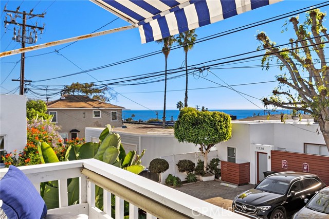 Detail Gallery Image 14 of 21 For 226 Chiquita #UPPER,  Laguna Beach,  CA 92651 - 1 Beds | 1 Baths