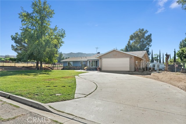 Detail Gallery Image 2 of 41 For 29613 Archibek Dr, Nuevo,  CA 92567 - 3 Beds | 2/1 Baths