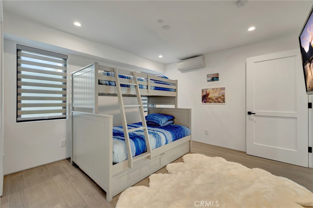 MLS #OC26164357 image #24